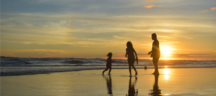 Five Minimalist Travel Tips for Parents